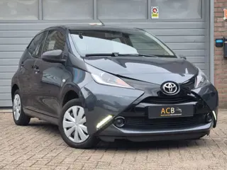 Toyota Aygo 1.0 VVT-i HYBRIDE Airco. (bj 2017)