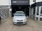 Foto 27 van Toyota Yaris 1.0-16V VVT-i Sol/Semi-Automaat!77DKM!Nap/APK!