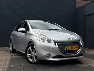 Foto 14 van Peugeot 208 1.4 VTi Griffe | Climate | Leder