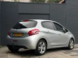 Foto 26 van Peugeot 208 1.4 VTi Griffe | Climate | Leder