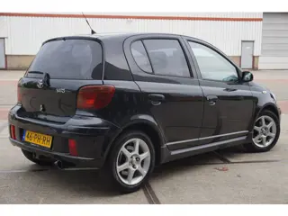 Foto 20 van Toyota Yaris 1.5 VVT-i T-Sport