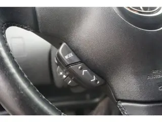 Foto 14 van Toyota Yaris 1.5 VVT-i T-Sport