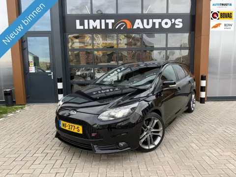 Ford Focus Wagon 2.0 EcoBoost ST-3 Xenon/Climate/Navi/Camera/Pdc/Cruise/St.verwarming/Apk