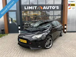 Ford Focus Wagon 2.0 EcoBoost ST-3 Xenon/Climate/Navi/Camera/Pdc/Cruise/St.verwarming/Apk