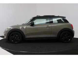 Foto 13 van MINI 3-deurs 1.5 Cooper Pepper (PANORAMADAK, STOELVERWARMING, CARPLAY)