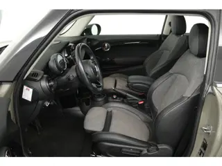 Foto 17 van MINI 3-deurs 1.5 Cooper Pepper (PANORAMADAK, STOELVERWARMING, CARPLAY)