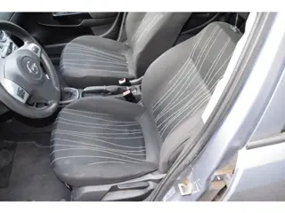 Foto 12 van Opel Corsa 1.4-16V Enjoy