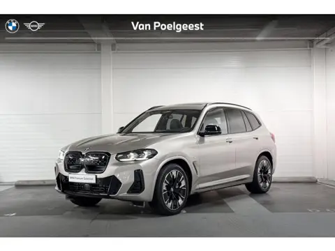 BMW iX3 High Executive | Head-Up Display | Trekhaak | Stuurwielverwarming | Parking Assistant Plus |