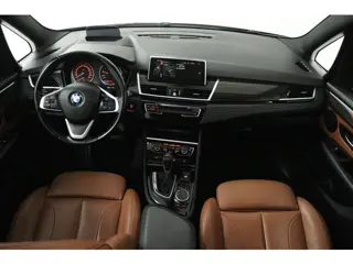 Foto 18 van BMW 2 Serie Gran Tourer 218i Centennial High Executive 7p (TREKHAAK, STOELVERWARMING, ELEKTR STOELEN