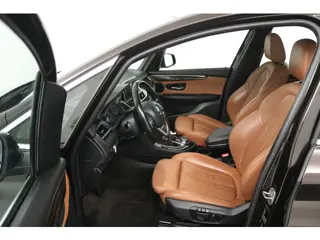 Foto 15 van BMW 2 Serie Gran Tourer 218i Centennial High Executive 7p (TREKHAAK, STOELVERWARMING, ELEKTR STOELEN