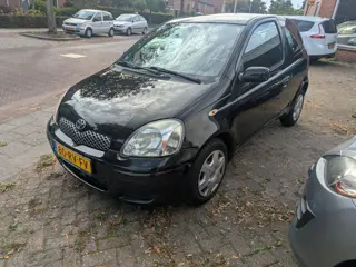 Foto 14 van Toyota Yaris 1.3 VVT-i Sol