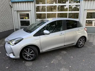 Foto 11 van Toyota Yaris 1.5 Hybrid Dynamic (bj 2020, automaat)