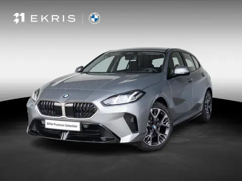 BMW 1 Serie 120 | M Sport Design | Achteruitrijcamera | Stoelverwarming | Driving Assistant | 18'' |