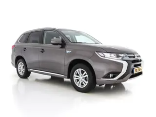 Mitsubishi Outlander 2.0 AWD (Plug-In) (INCL-BTW) Aut.*LEATHER-ALCANTARA | NAVI-FULLMAP | KEYLESS | 