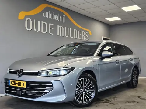 Volkswagen Passat Variant 1.5 eHybrid Elegance | Trekhaak | Head-up | Memory | Stoelventilatie/verwa