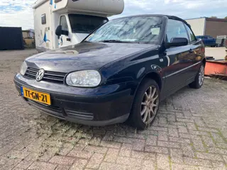 Foto 11 van Volkswagen Golf Cabriolet 1.8 Trendline Bj 1998 lees omschrijving