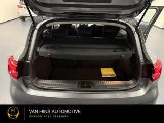 Foto 14 van Renault Clio 1.0 TCe 90 Evolution |parkeer sensoren | Navi | Cruise|Climate |Full option| NAP|