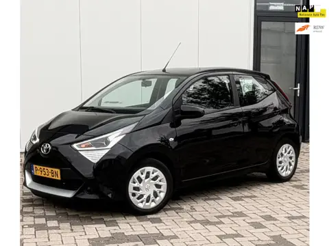 Toyota Aygo 1.0 VVT-i x-play AUTOMAAT