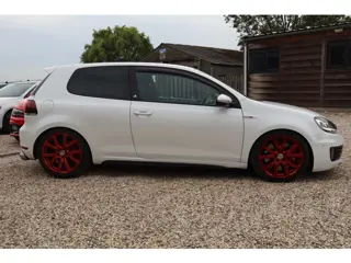 Foto 19 van Volkswagen Golf 2.0 GTI ADIDAS EDITION GETUNED JD ENGENEERING