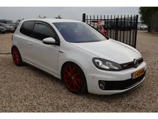 Foto 18 van Volkswagen Golf 2.0 GTI ADIDAS EDITION GETUNED JD ENGENEERING