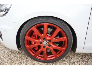 Foto 11 van Volkswagen Golf 2.0 GTI ADIDAS EDITION GETUNED JD ENGENEERING