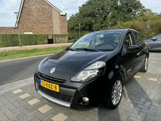 Foto 12 van Renault Clio 1.2 TCe Dynam Keyl Clima BT Navi Cruise