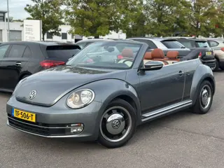 Volkswagen Beetle Cabriolet 1.2 TSI Design | 17" | Stoelverwarming | Parkeersensoren