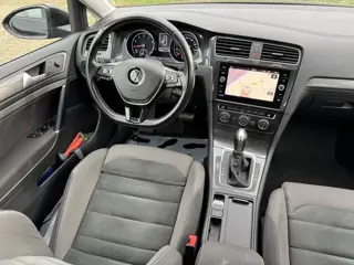Foto 19 van Volkswagen Golf Variant 1.0 TSI Navi Massage Camera Trekhaak