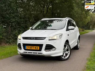 Ford Kuga 1.6 Titanium Plus 4WD | Pano + Keyless + Camera Nu € 9.975,-!!!