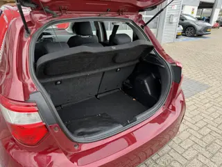 Foto 20 van Toyota Yaris 1.5 VVT-i Aspiration (bj 2017)