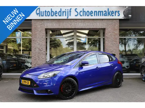 Ford Focus 2.0 EcoBoost ST-3 RECARO PANO STOELVERW. ELEC.STOELEN ZWARTE-HEMEL LEER CRUISE PDC 18''LM