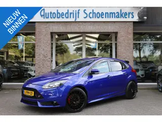 Ford Focus 2.0 EcoBoost ST-3 RECARO PANO STOELVERW. ELEC.STOELEN ZWARTE-HEMEL LEER CRUISE PDC 18''LM