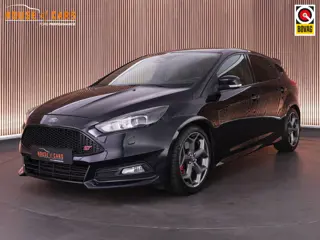 Ford Focus ST-3 2.0 250pk |Recaro's leder|bluetooth|cruise control|blind spot|navi|parkeer camera|18