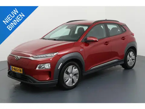 HYUNDAI KONA EV COMFORT 64 kWh (97% SOH) I 3-FASE LADEN I APPLE CARPLAY I V/D EERSTE EIGENAAR I ALL-