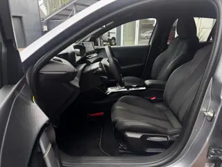 Foto 15 van Peugeot 208 1.2 Hybrid 145 e-DCS6 GT | NL-Auto | 360 Camera | Navigatie | Adaptive Cruise | Automaat