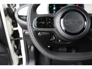 Foto 12 van Fiat 500 C Urban 42 kWh | CAMERA | STOELVERW | DODE HOEK