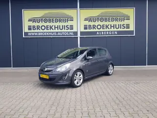 Foto 11 van Opel Corsa 1.4 Turbo Cosmo OPC-Performance (bj 2013)