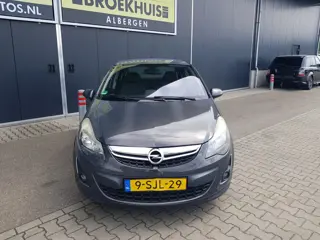 Foto 13 van Opel Corsa 1.4 Turbo Cosmo OPC-Performance (bj 2013)