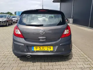 Foto 15 van Opel Corsa 1.4 Turbo Cosmo OPC-Performance (bj 2013)