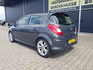 Foto 17 van Opel Corsa 1.4 Turbo Cosmo OPC-Performance (bj 2013)