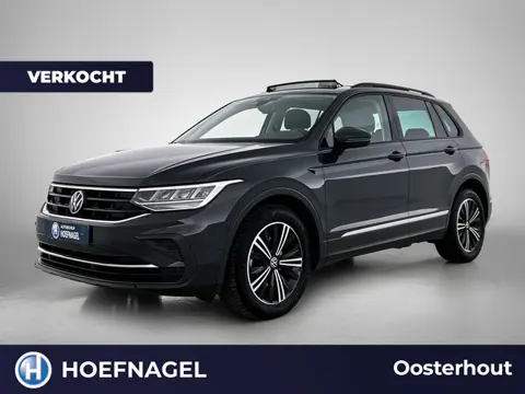 Volkswagen Tiguan 1.5 TSI Life Automaat | Adaptive Cruise | Stoelverwarming | CarPlay | Camera | Par