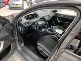Foto 30 van Peugeot 308 SW 1.2 PureTech Style AIRCO | AUDIO | LMV | CV OP AFSTAND | NAVI | CRUISE CONTROL | PDC