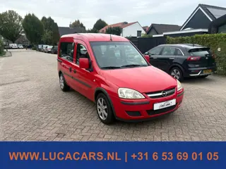 Foto 11 van Opel Tour 1.4-16V Enjoy BENZINE AIRCO!