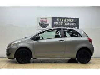Foto 12 van Toyota Yaris 1.3 VVTi Comfort/ DEALER ONDERHOUD/2DE EIGNAAR/
