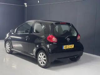 Foto 17 van Toyota Aygo 1.0 | NAP | Airco | Elektrische ramen | Centrale deurvergrendeling | Onderhoudshistorie