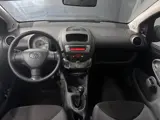 Foto 25 van Toyota Aygo 1.0 | NAP | Airco | Elektrische ramen | Centrale deurvergrendeling | Onderhoudshistorie