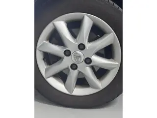 Foto 14 van Toyota Aygo 1.0 | NAP | Airco | Elektrische ramen | Centrale deurvergrendeling | Onderhoudshistorie