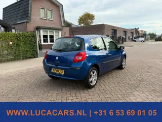 Foto 20 van Renault Clio 1.2-16V Collection AIRCO CRUISE ISOFIX NIEUWE APK!
