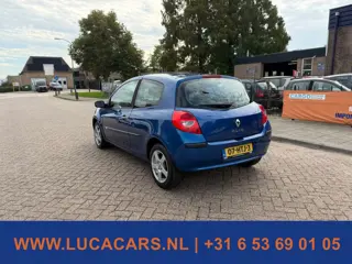 Foto 19 van Renault Clio 1.2-16V Collection AIRCO CRUISE ISOFIX NIEUWE APK!