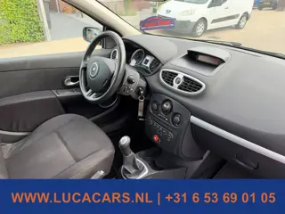 Foto 15 van Renault Clio 1.2-16V Collection AIRCO CRUISE ISOFIX NIEUWE APK!